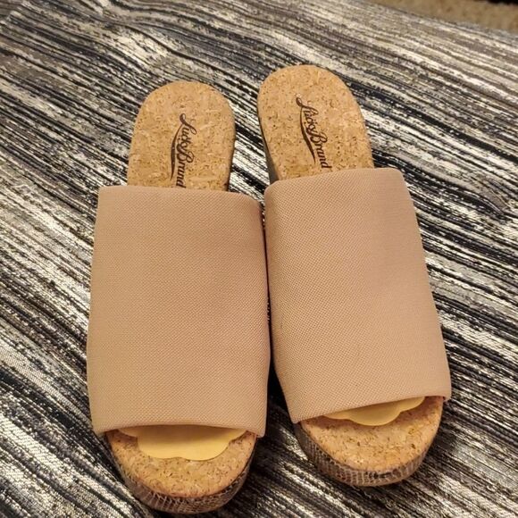 Tan and snakeskin print wedges - Picture 1 of 6